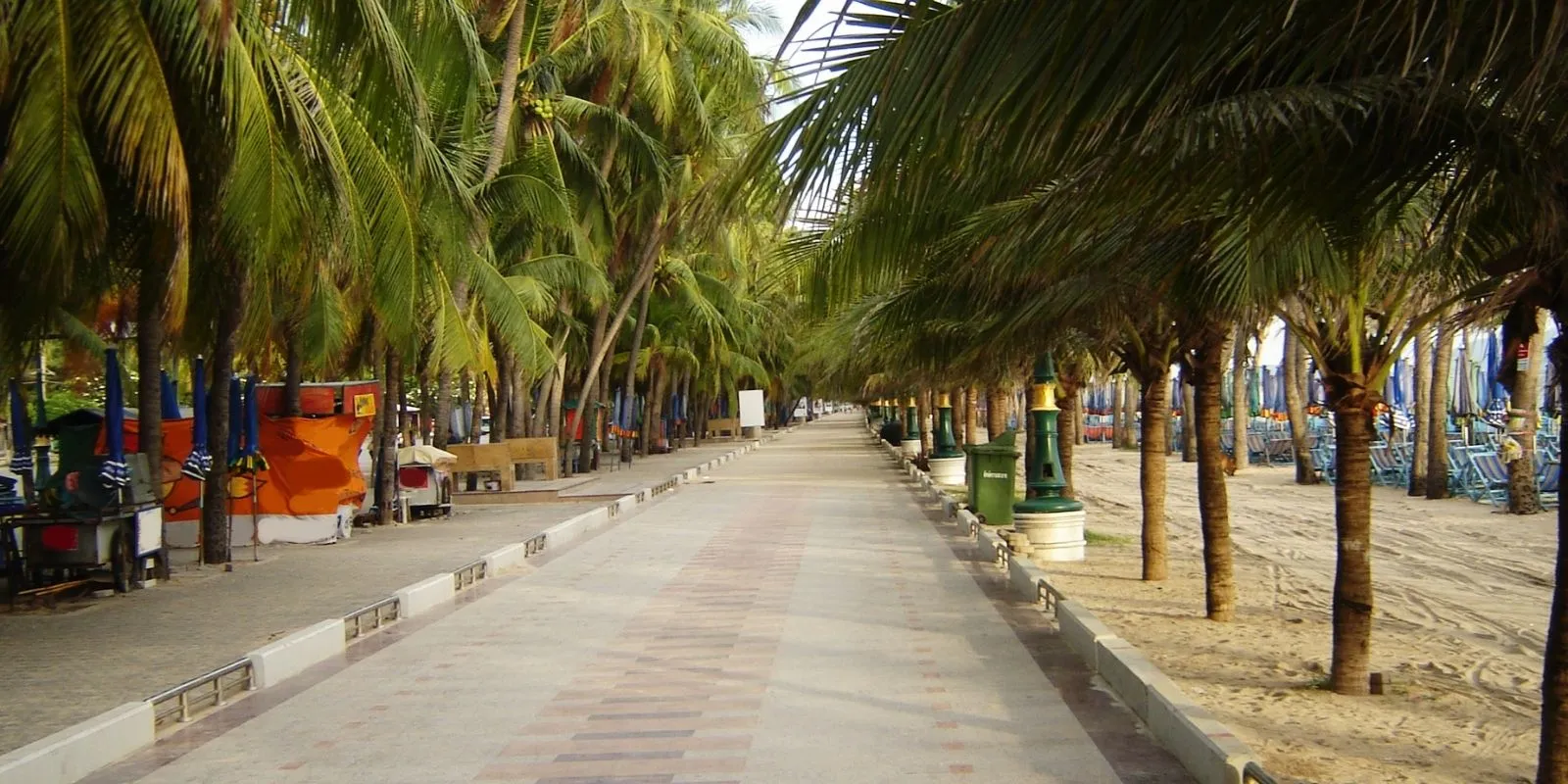 ที่เที่ยวใกล้กรุงเทพ ชลบุรี บางแสน เกาะล้าน