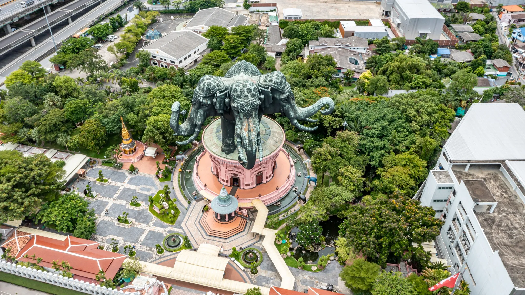 ที่เที่ยวสมุทรปราการ พิพิธภัณฑ์ช้างเอราวัณ